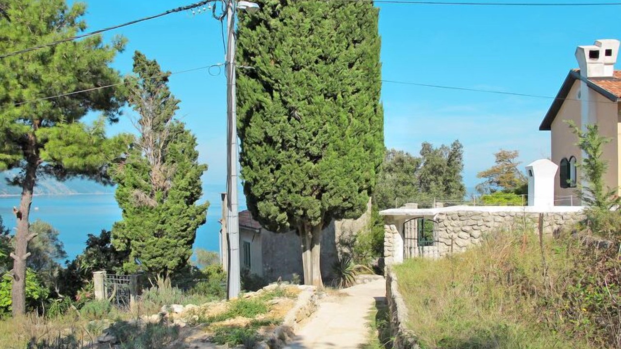 Photo of Others in Merag