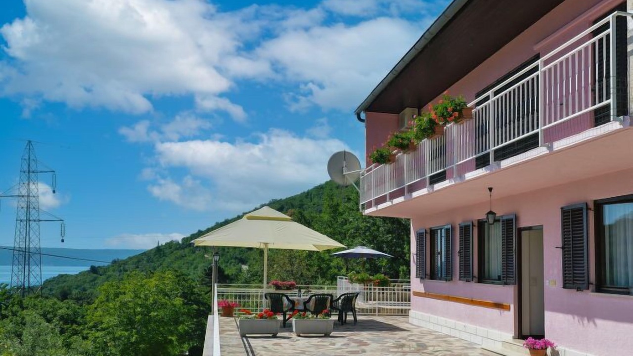 Photo of Outdoor in Sucici
