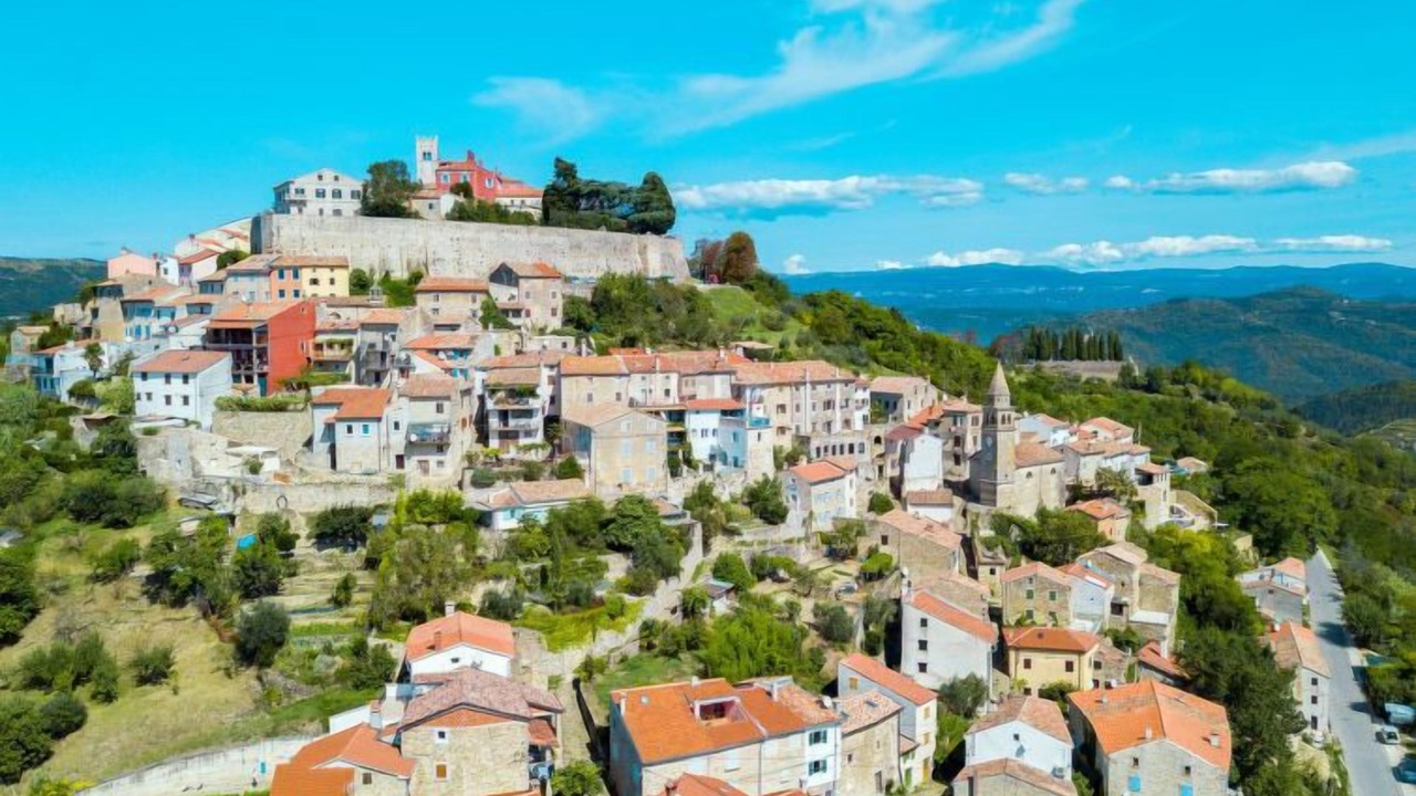 Photo of Outdoor in Karojba
