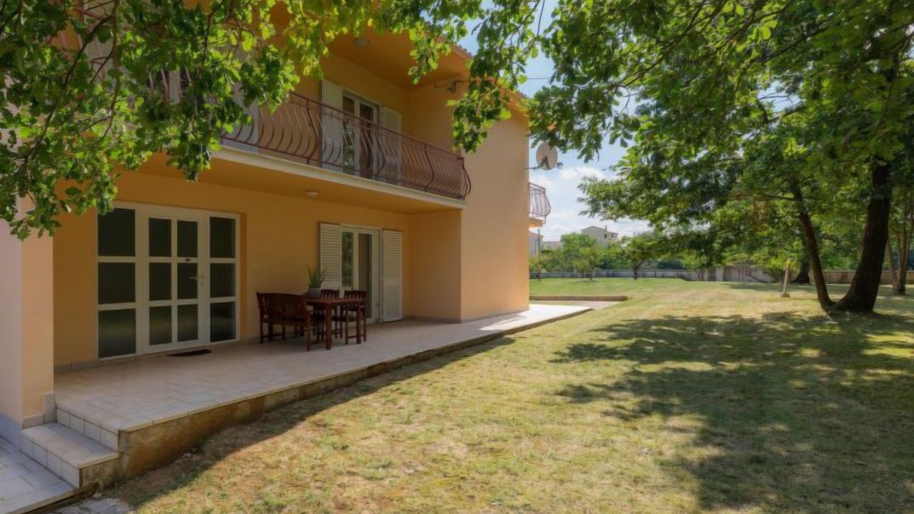 Photo of Outdoor in Modrusani