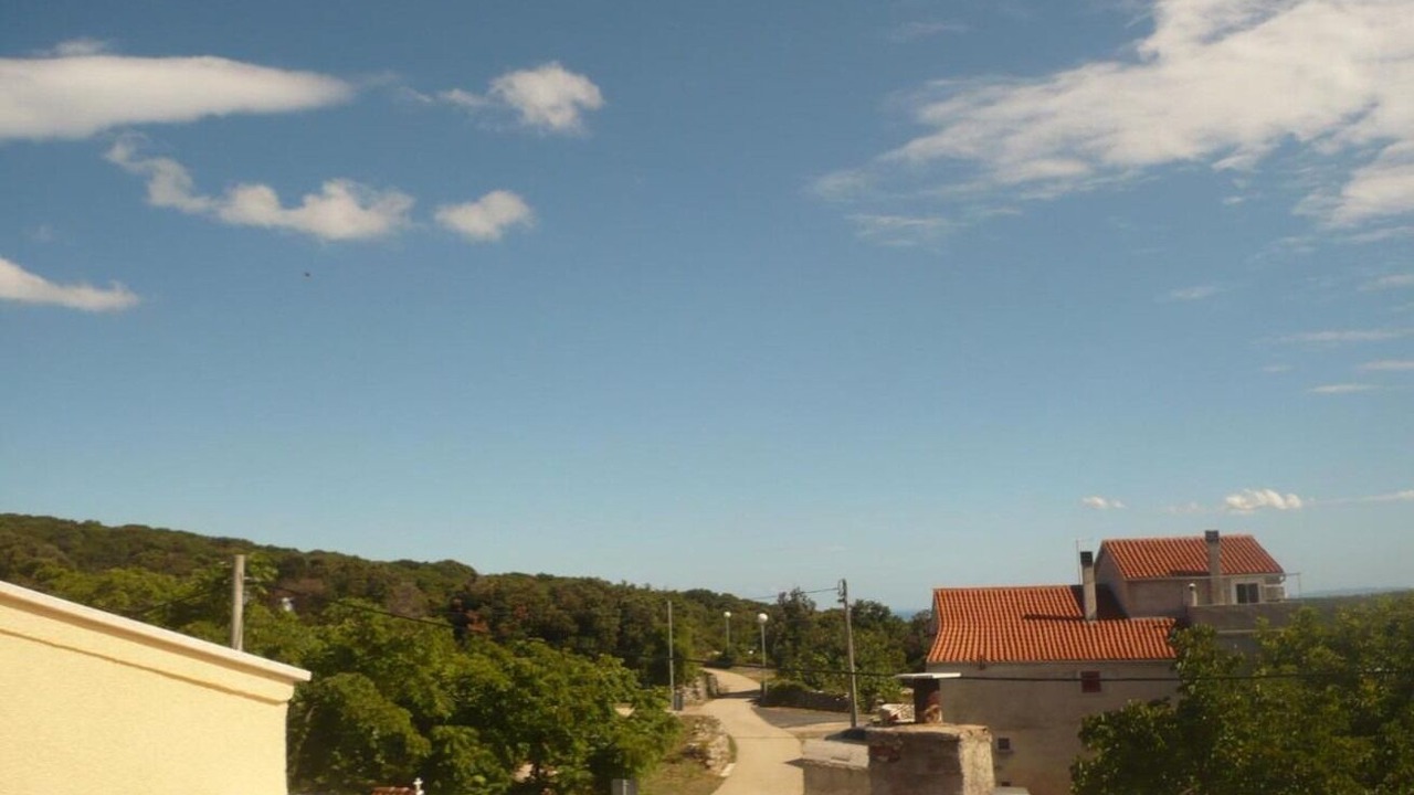 Photo of Others in Cres