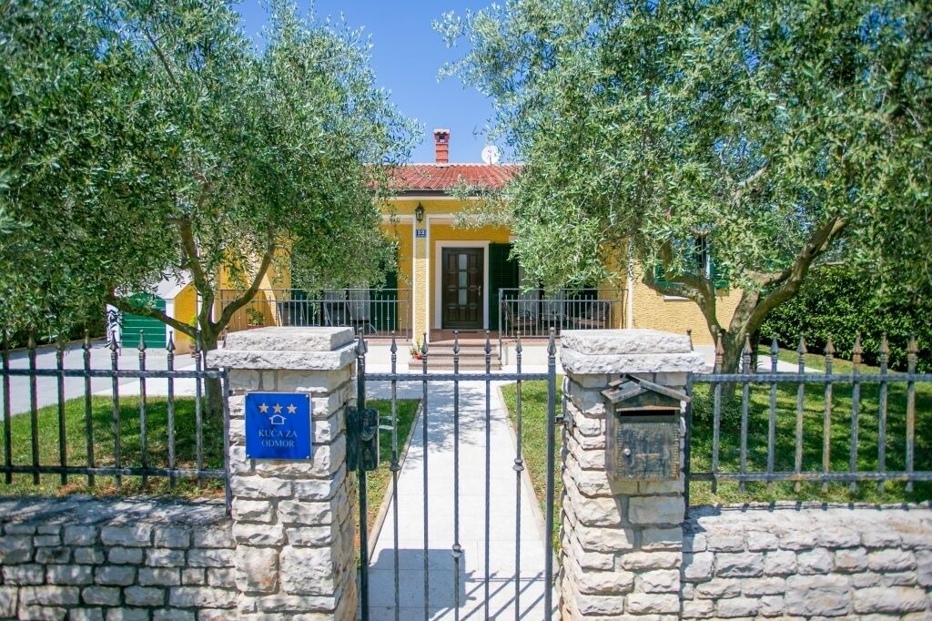 Photo of Outdoor in Kadumi