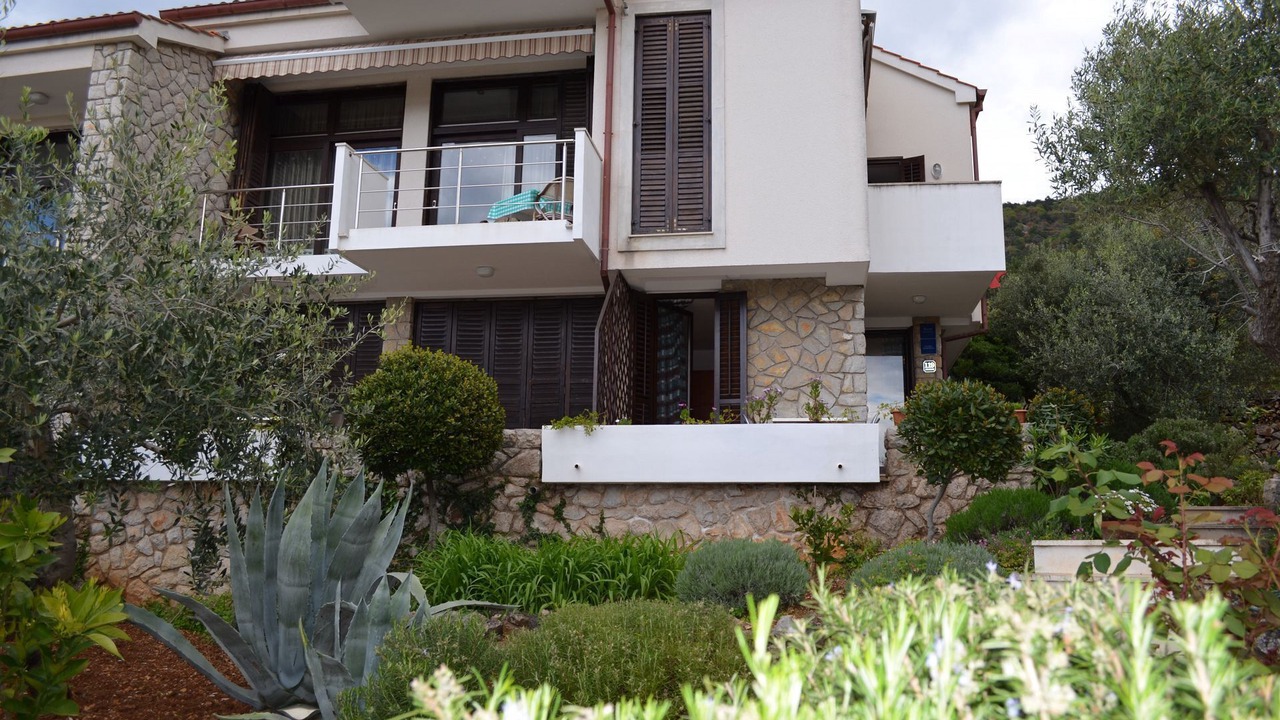 Photo of Outdoor in Cres
