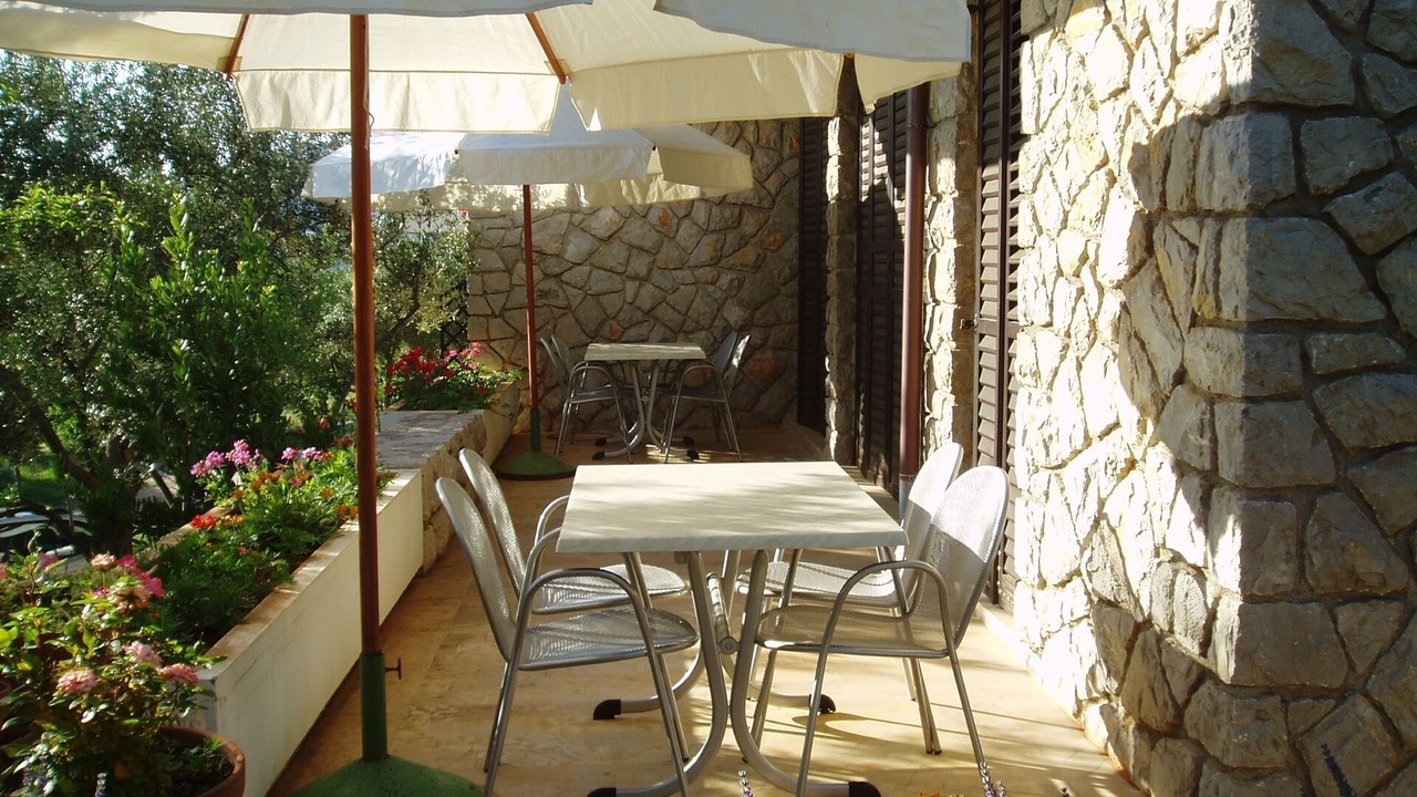 Photo of Outdoor in Cres