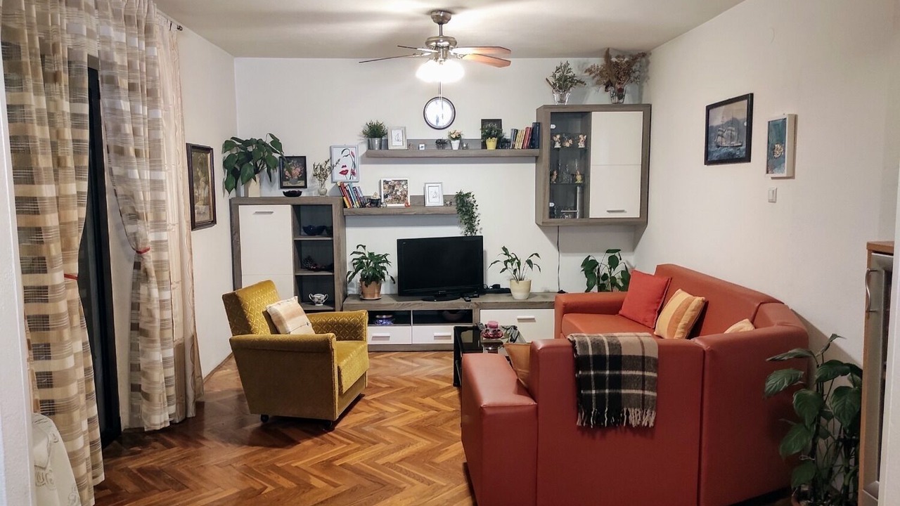 Photo of Others in Knez