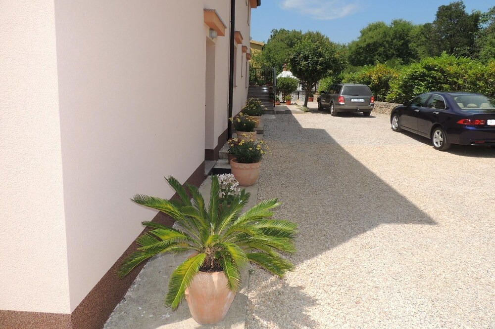Photo of Outdoor in Brzac