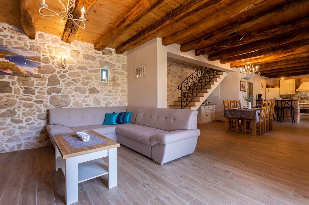 Photo of Livingroom in Malinska-Dubasnica