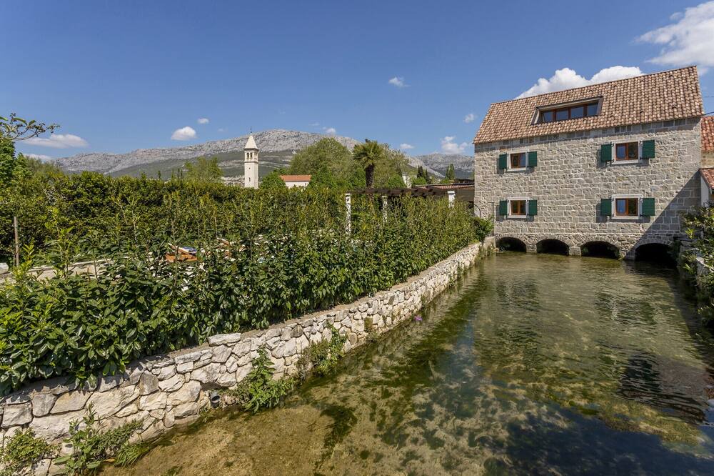 Photo of Others in Solin