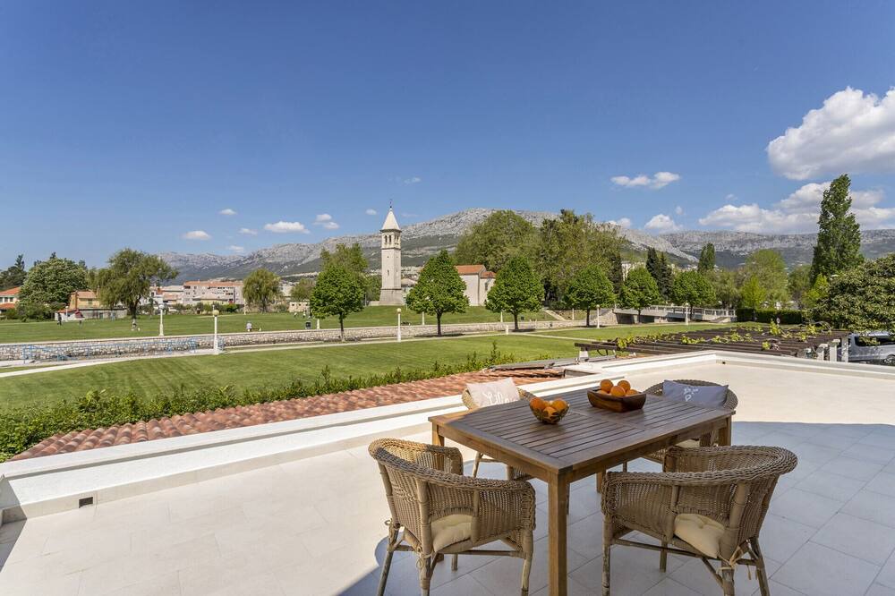 Photo of Others in Solin