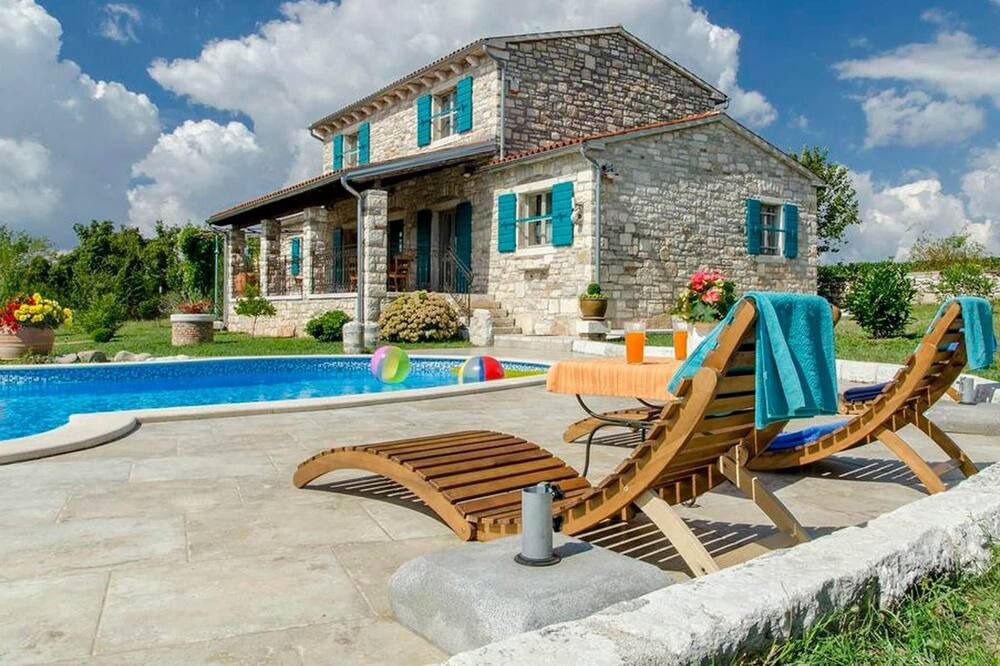 Photo of Outdoor in Krculi