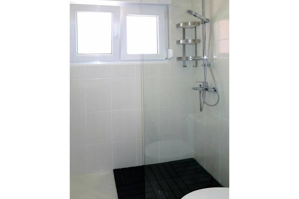 Photo of Bathroom in Strmac