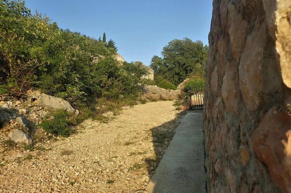Photo of Outdoor in Seline