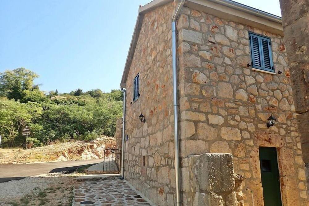 Photo of Outdoor in Seline