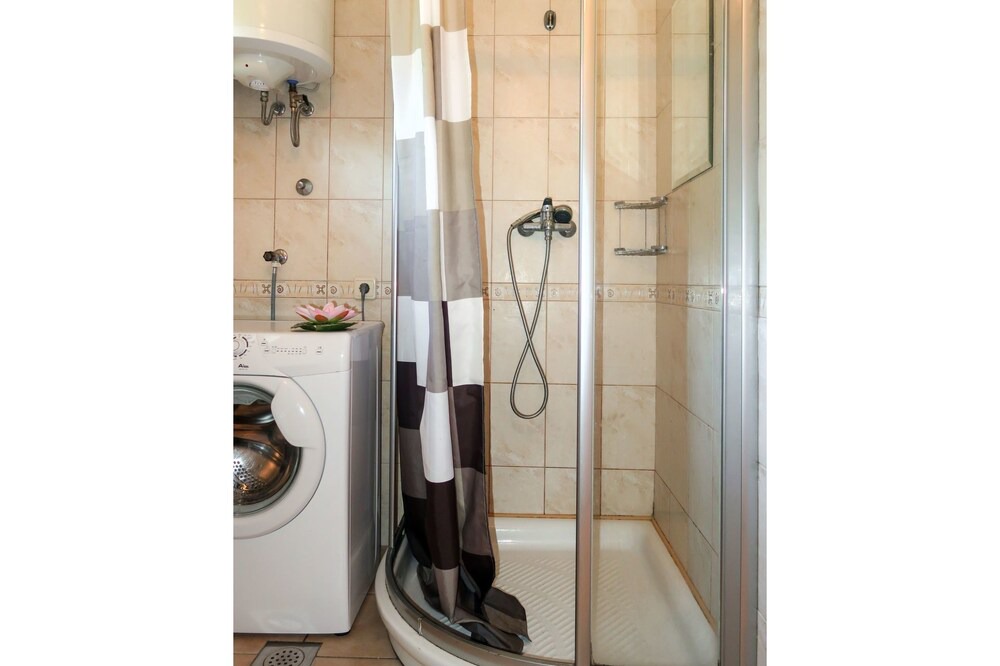 Photo of Bathroom in Porozina