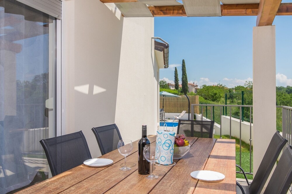Photo of Patio Balcony in Matohanci