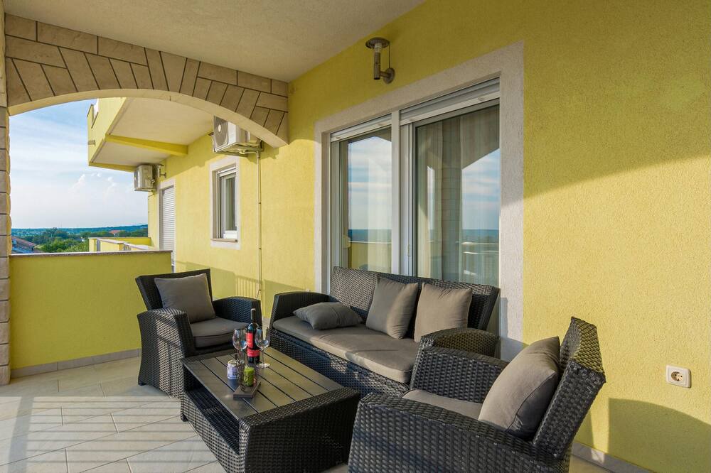 Photo of Patio Balcony in Lisicici