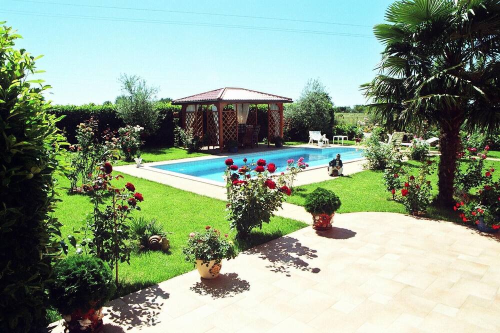 Photo of Outdoor in Finida