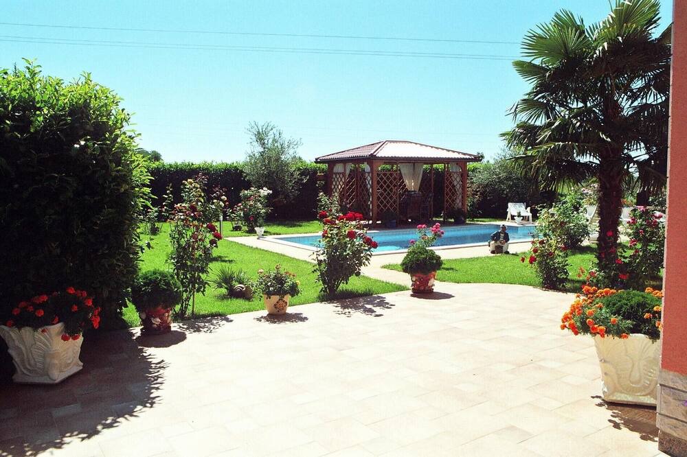 Photo of Outdoor in Finida