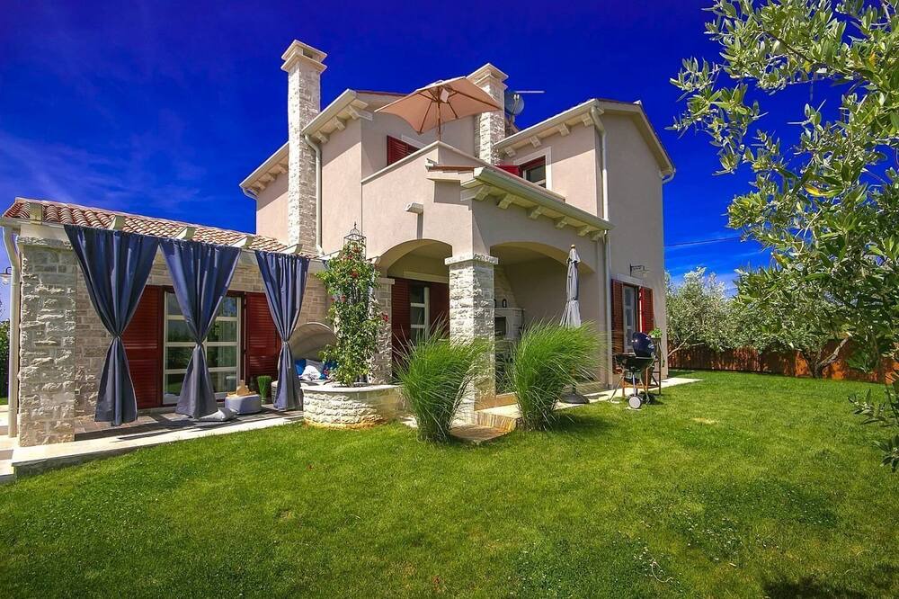 Photo of Outdoor in Lasici