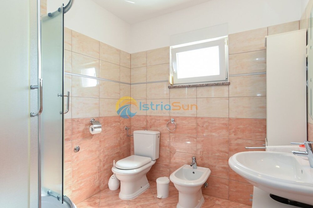 Photo of Bathroom in Jadreski