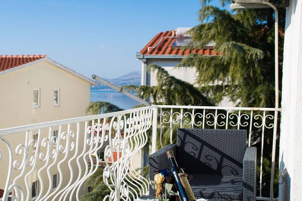 Photo of Patio Balcony in Okrug Gornji