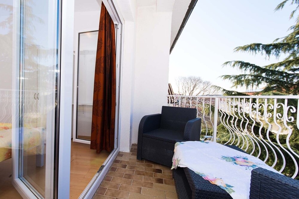 Photo of Patio Balcony in Okrug Gornji