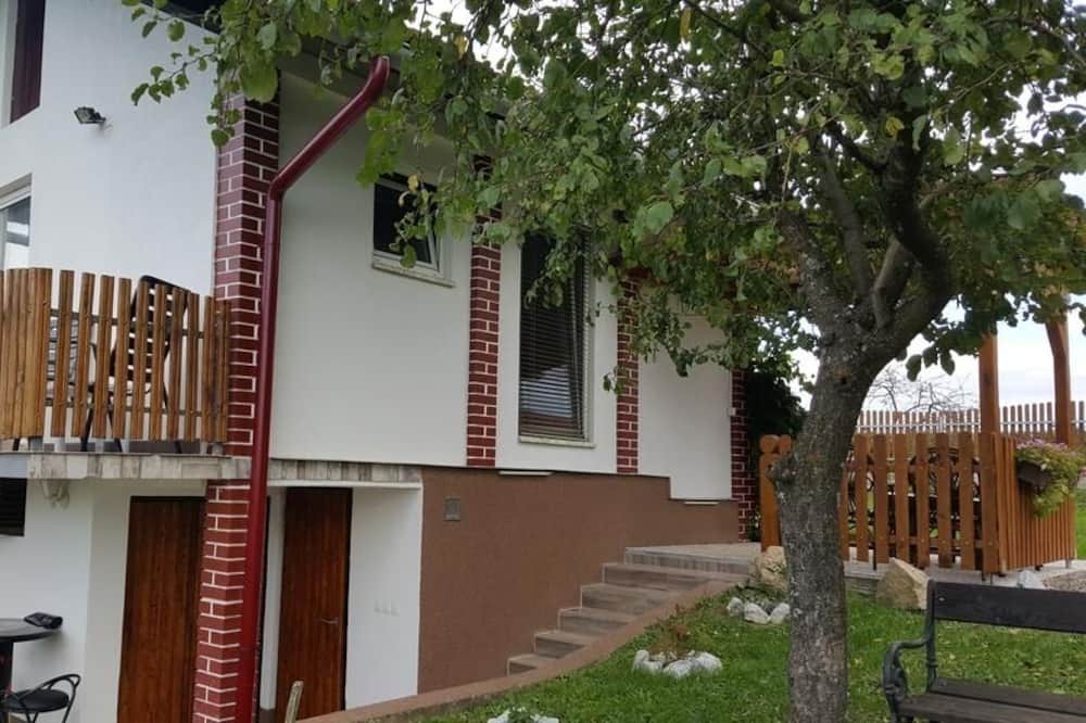 Photo of Patio Balcony in Vinica