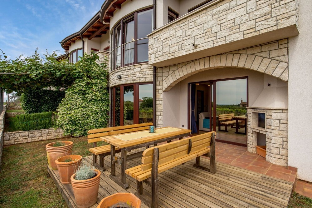 Photo of Patio Balcony in Tar