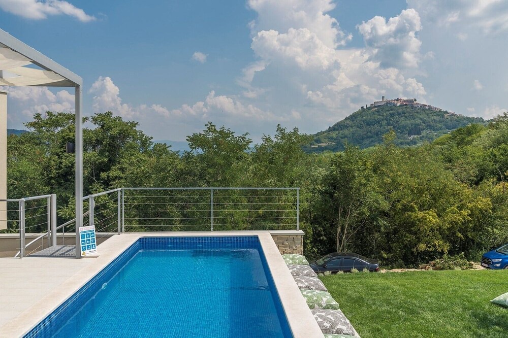 Photo of Outdoor in Brkac