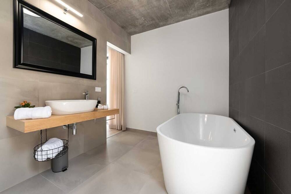 Photo of Bathroom in Farini