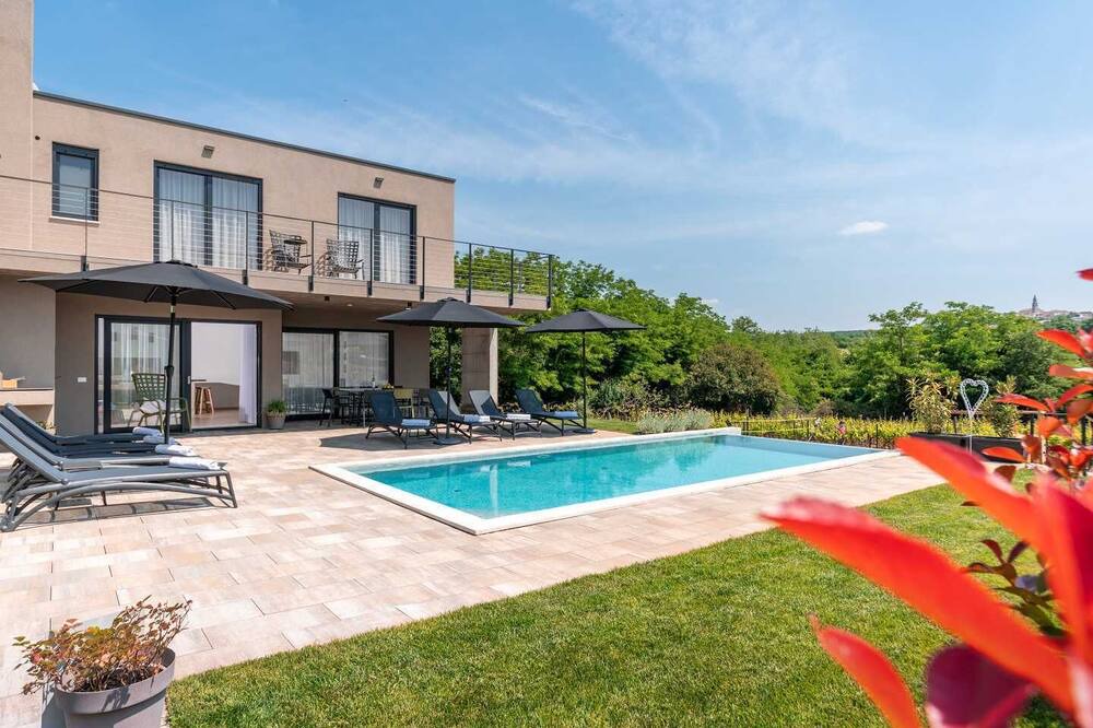Photo of Outdoor in Farini