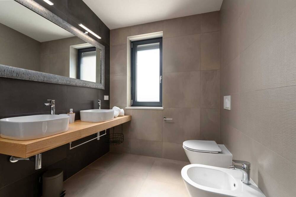 Photo of Bathroom in Farini