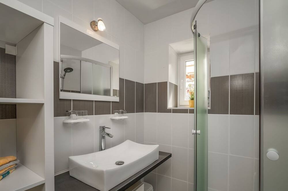Photo of Bathroom in Seget