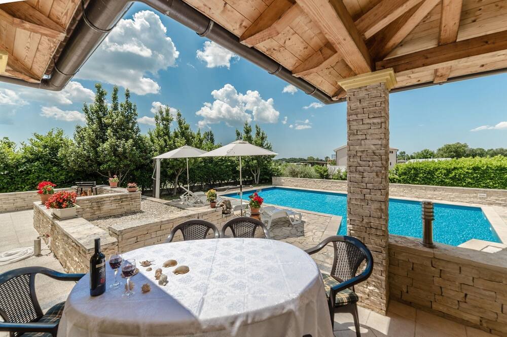 Photo of Patio Balcony in Lovinac