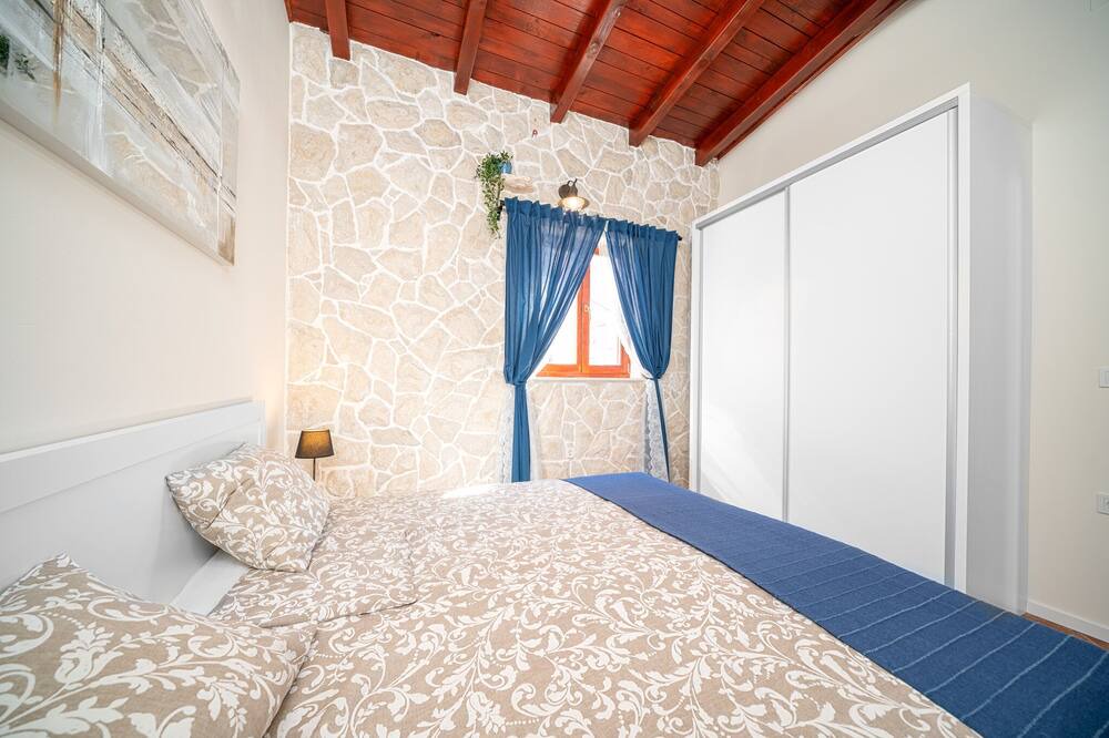 Photo of Bedroom in Srima