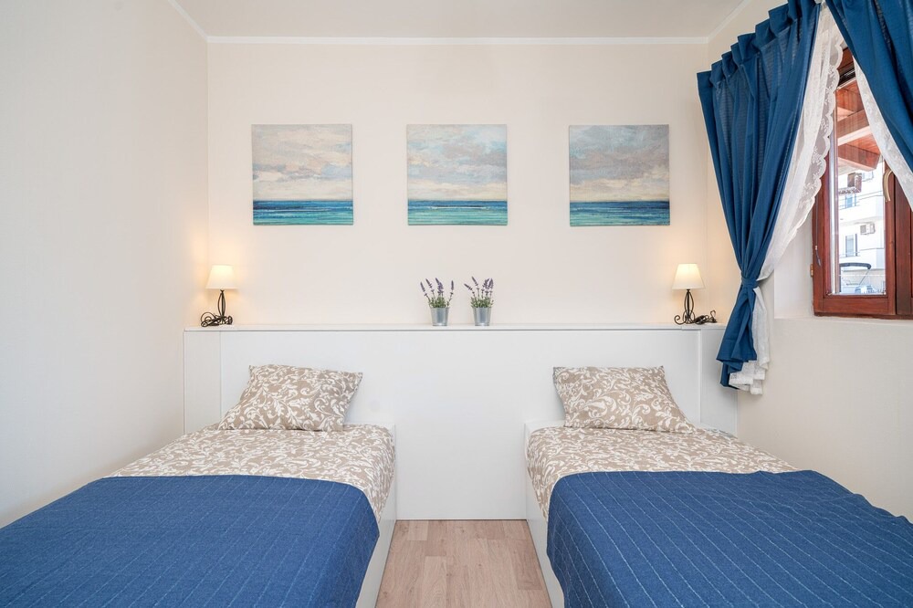 Photo of Bedroom in Srima