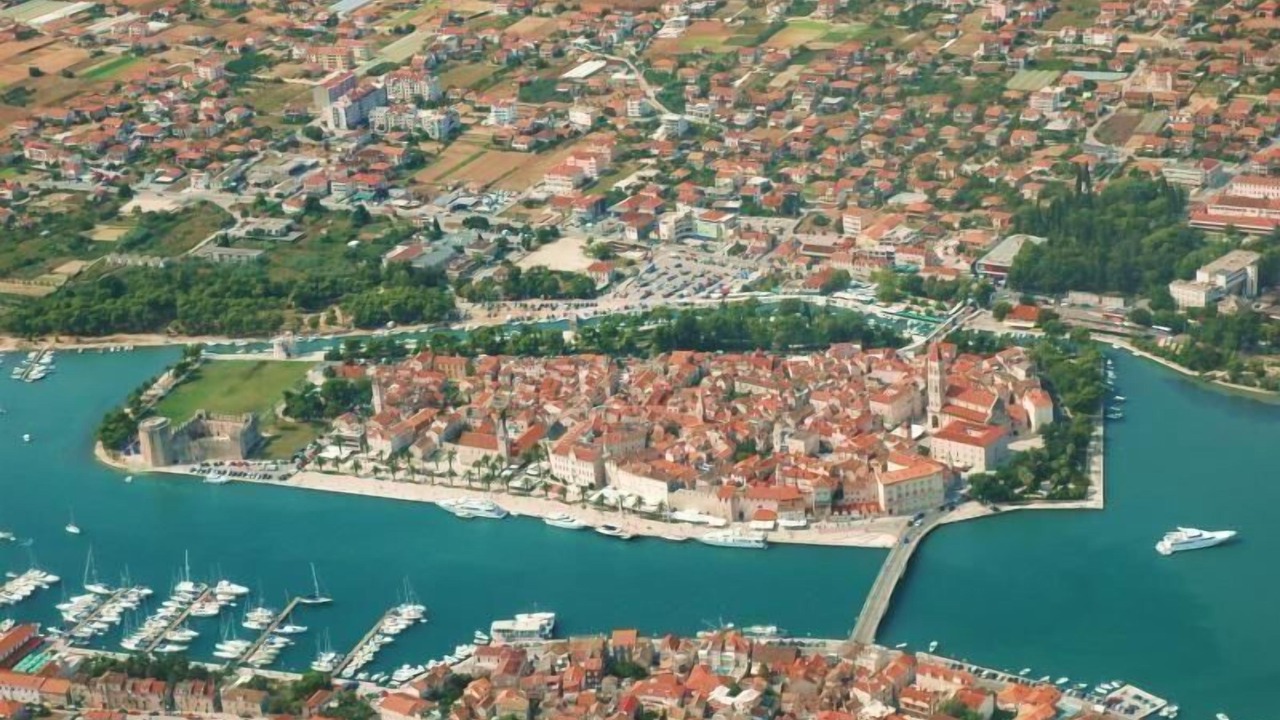Photo of Others in Businci