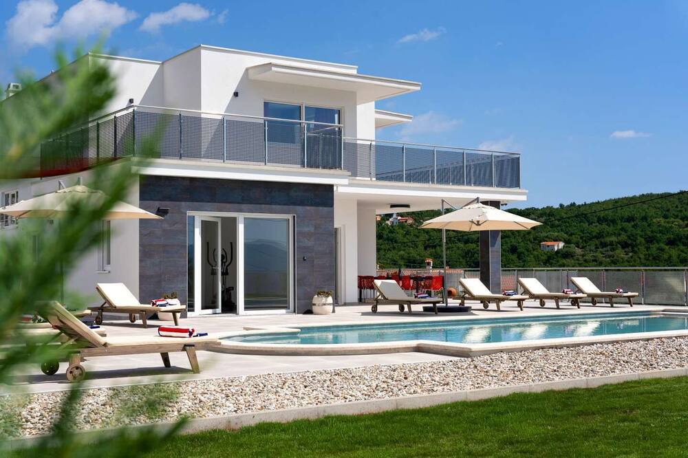 Photo of Outdoor in Martina