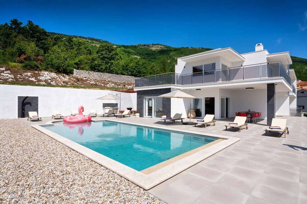 Photo of Outdoor in Martina