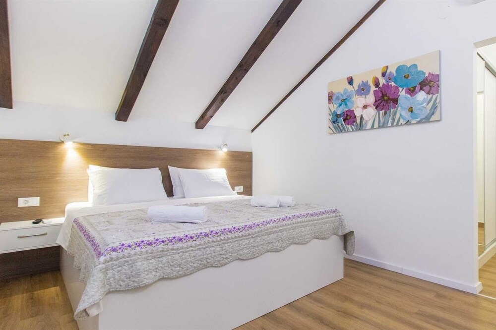 Photo of Bedroom in Tribunj