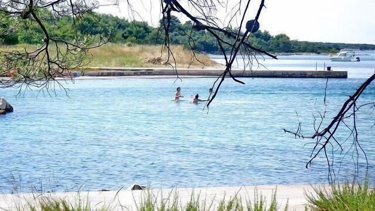 Photo of Others in Molat
