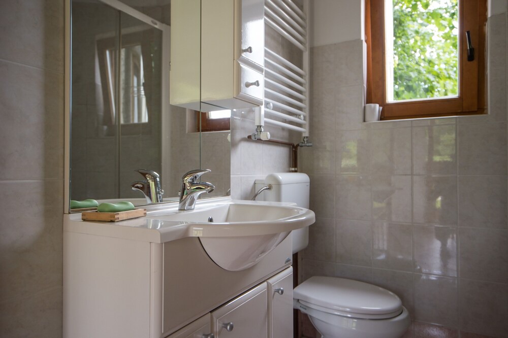 Photo of Bathroom in Robidisce