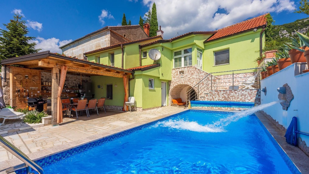 Photo of Outdoor in Bribir