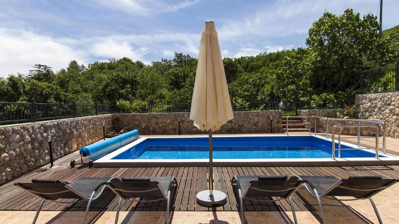 Photo of Outdoor in Brsec