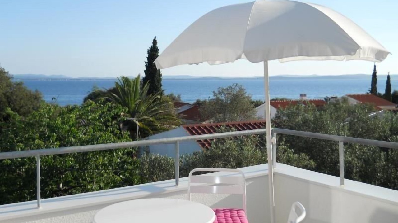 Photo of Outdoor in Petrcane