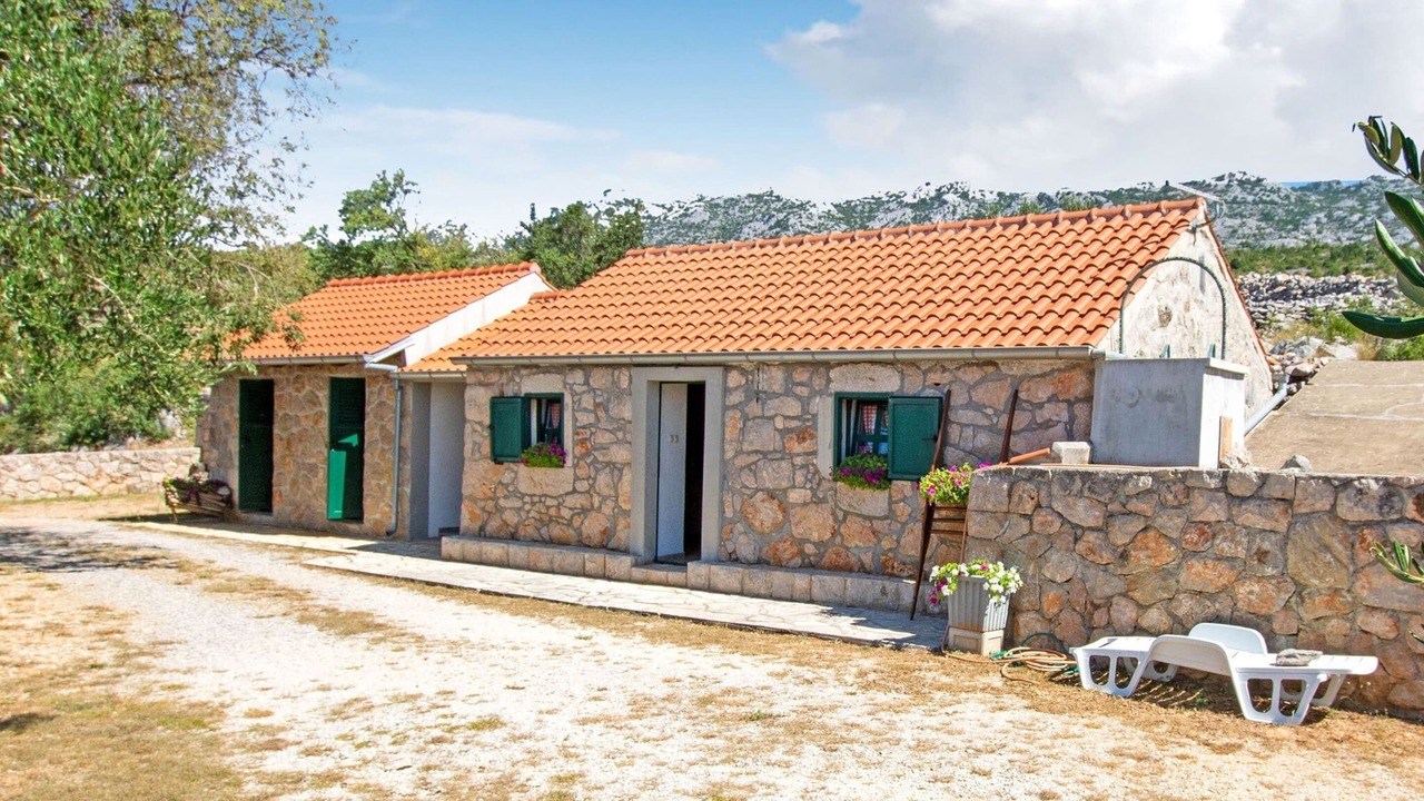 Photo of Outdoor in Seline