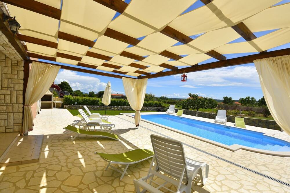 Photo of Outdoor in Tinj