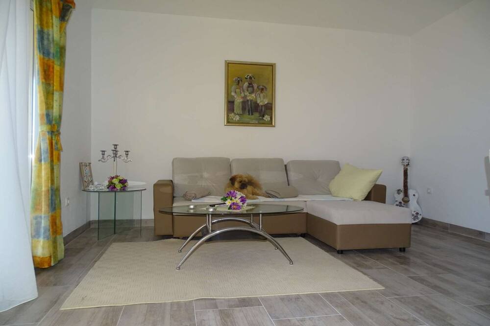 Photo of Livingroom in Rtina