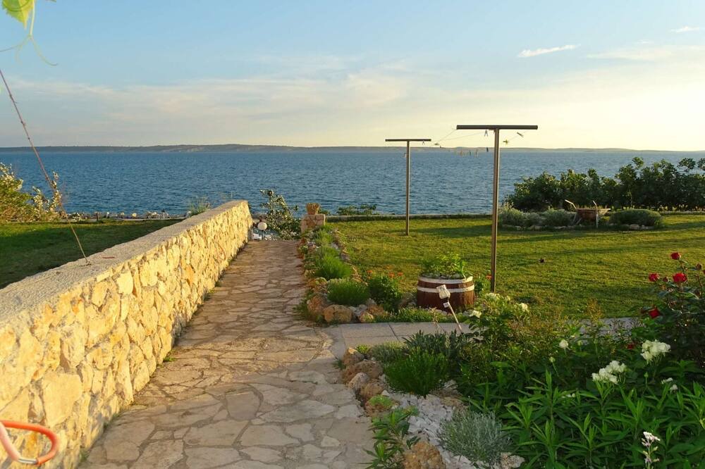 Photo of Outdoor in Rtina
