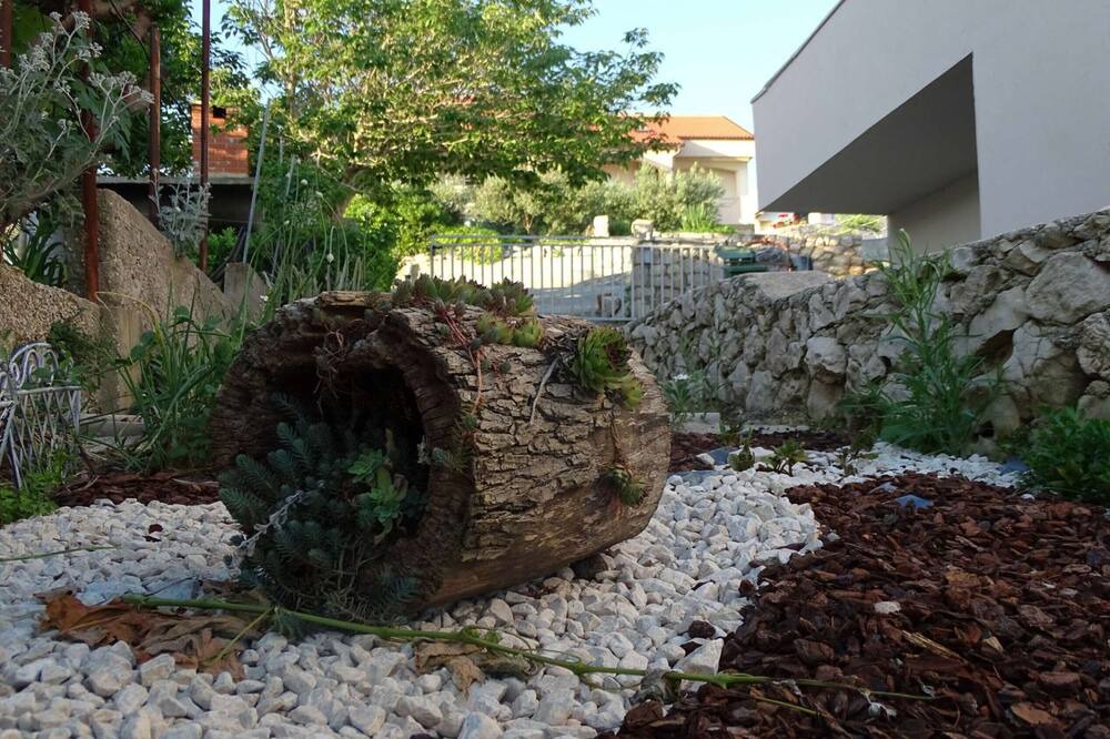 Photo of Outdoor in Rtina